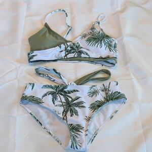 SHEIN Girls Green and White Tropical Print Bikini Top & Bottom Size 11-12 Y